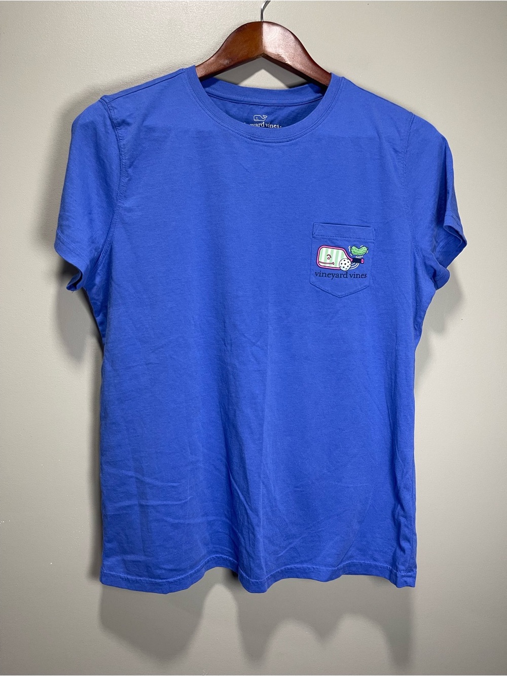 Vineyard Vines Women’s Medium Pocket T-Shirt - Pickle Ball